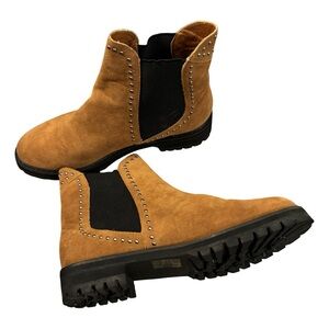 Miim Cognac Brown Women’s Suede Chukka Boots Studded Trim Size 7.5